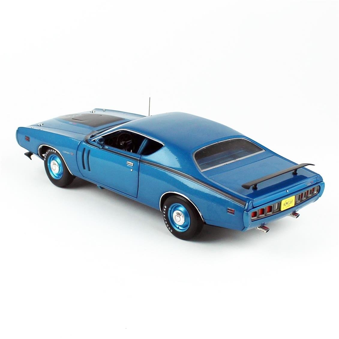 AutoWorld AMM1274 1/18 Ölçek, 1971 Dodge Charger R/T Coupe, Metalik Mavi, Sergilemeye Hazır Metal Araba Modeli