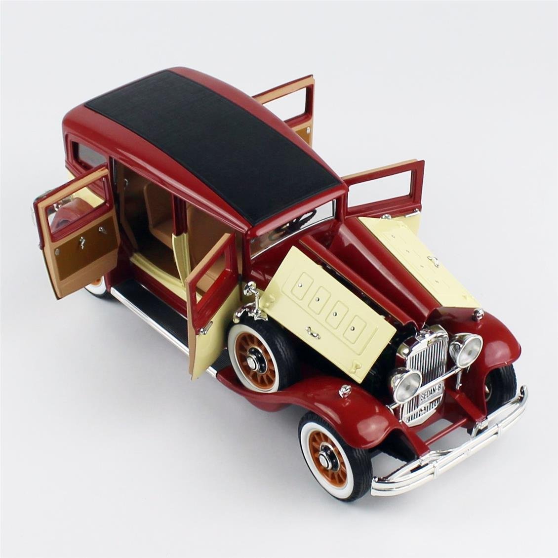 AutoWorld AW304 1/18 Ölçek, 1931 Peerless Master 8 Sedan, Kahve Krem, Sergilemeye Hazır Metal Araba Modeli