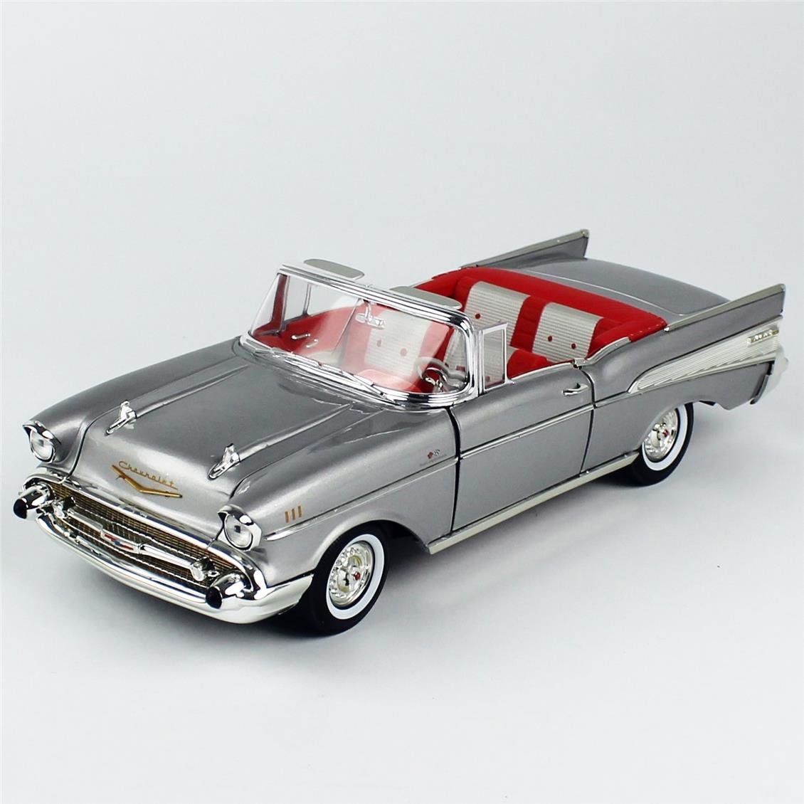 AutoWorld AW307 1/18 Ölçek, 1957 Chevrolet Bel Air Convertible, Metalik  Gümüş, Sergilemeye Hazır Metal Araba Modeli