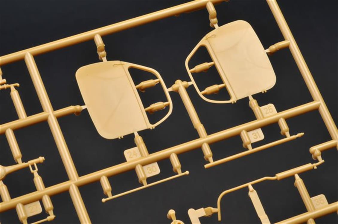 CB35156 1/35 DAK Topolino (German/Italian)Light St