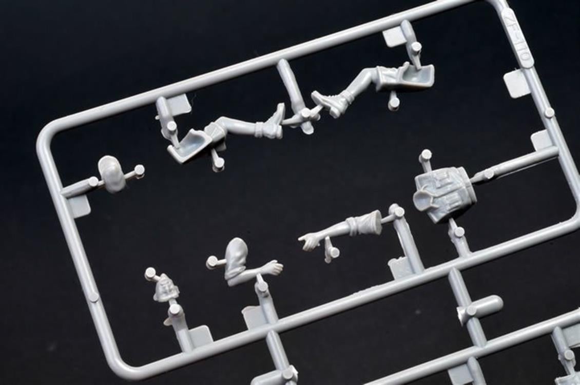 CB35156 1/35 DAK Topolino (German/Italian)Light St