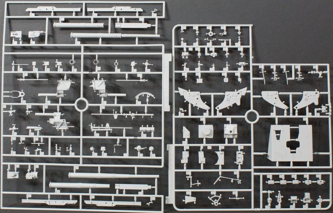 CB35174 1/35 Versuchsflakwagen 8.8cm Flak 37 auf S