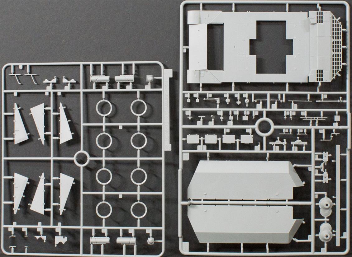 CB35174 1/35 Versuchsflakwagen 8.8cm Flak 37 auf S
