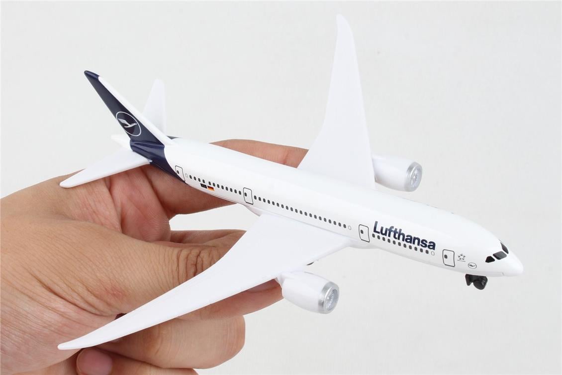 Daron 86RT-4136 Lufthansa Boeing 787, 12,5 cm. Metal Gövde, Plastik Kanatlar, Sergilemeye Hazır Model Yolcu Uçağı