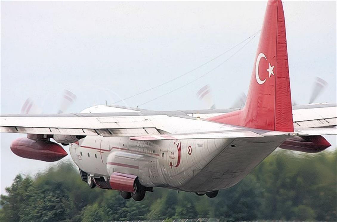 DBT01027 1/72 C-130 Hercules Türk Yıldızları decal