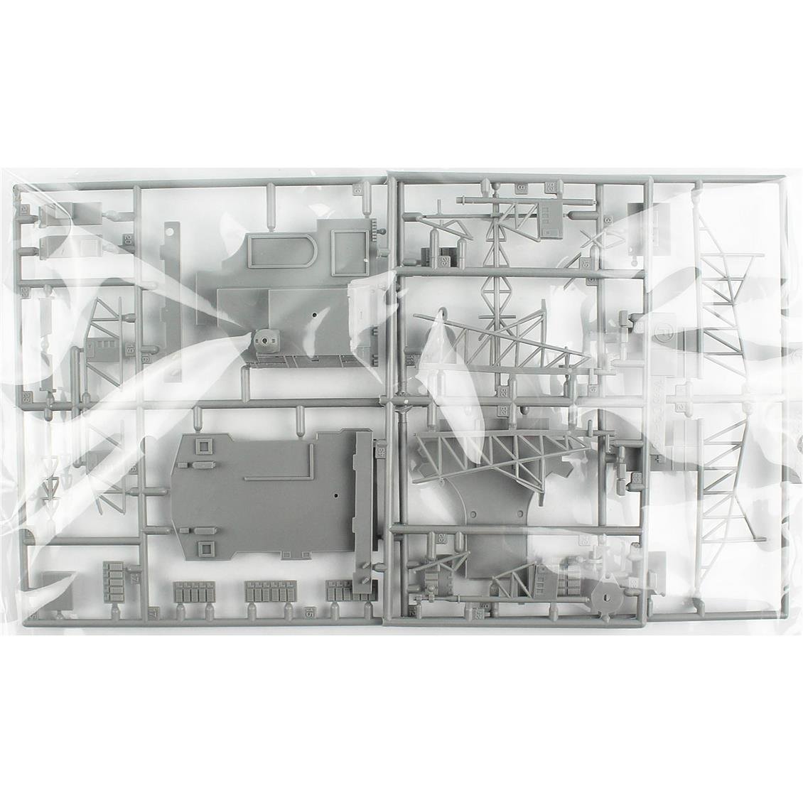 Dragon 1003 1/350 Ölçek, USS Ticonderoga CG-47 Güdümlü Füze Kruvazörü Plastik Model Kiti