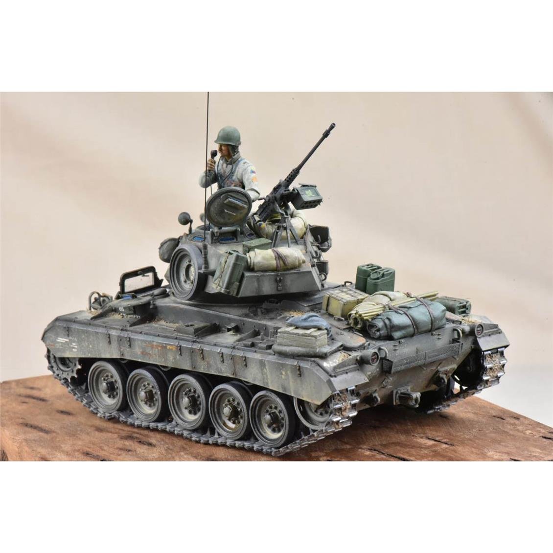 Dragon 6054 1/35 Scale, US Tank Crew (Nw Europe 1944) Soldier Figures Plastic Model Kit