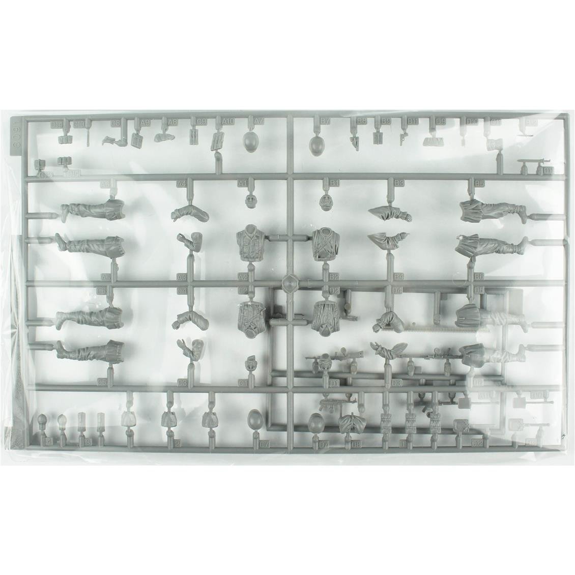 Dragon 6091 1/35 Scale, Poteau Ambush Soldier Figures (Ardennes 1944), Plastic Model Kit