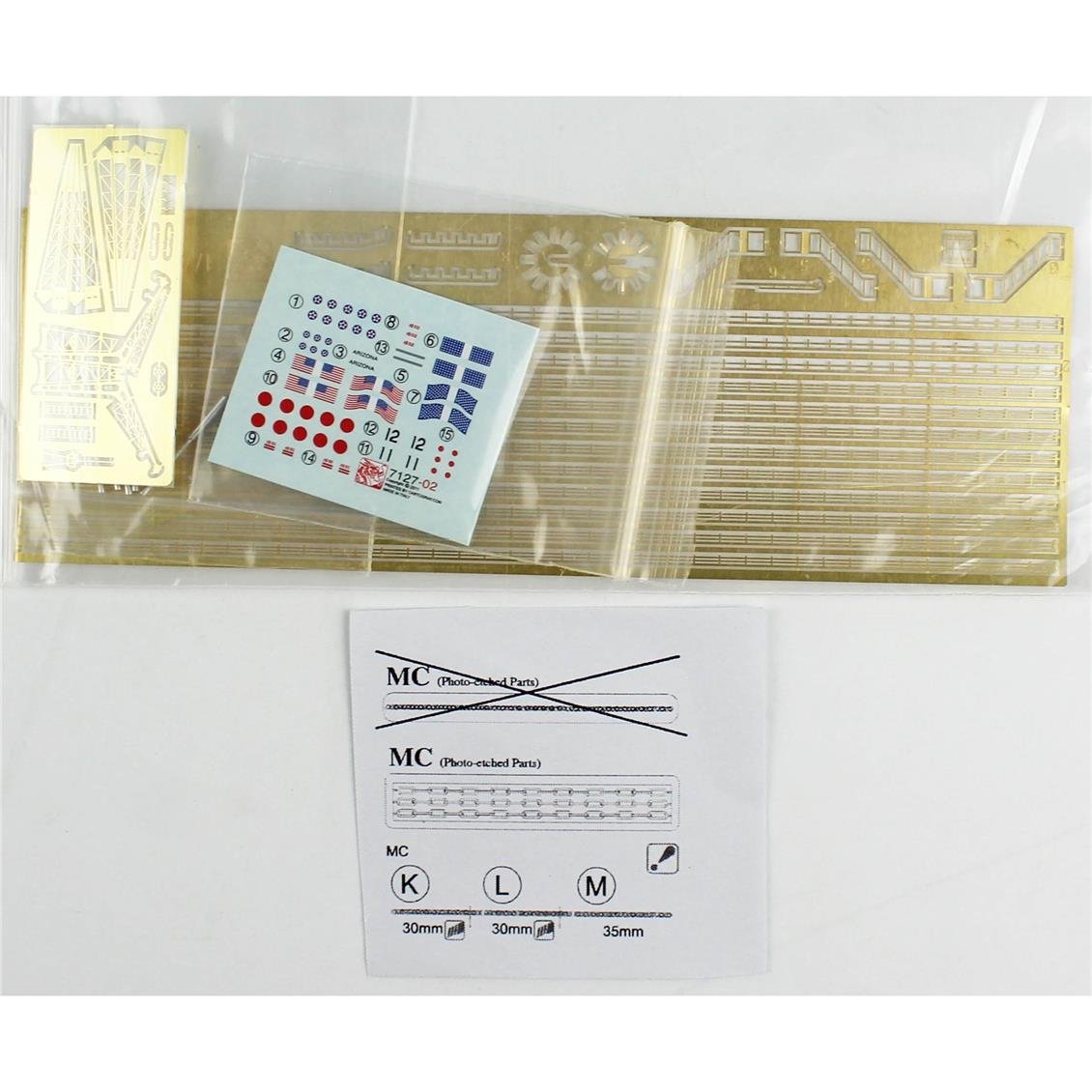 Dragon 7127 1/700 Ölçek, U.S.S. Arizona BB-39 Savaş Gemisi ve IJN Type 97 (Kate) Bombardıman Uçağı plastik Model Kiti