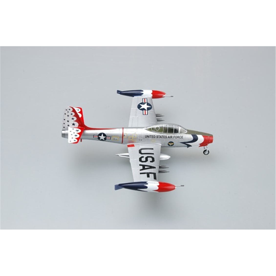 Easy Hobby 36801 1/72 Ölçek, F-84G USAF Air demonstration flight team (THUNDERBIRDS), 1955 Gösteri Savaş Uçağı, Sergilemeye Haz