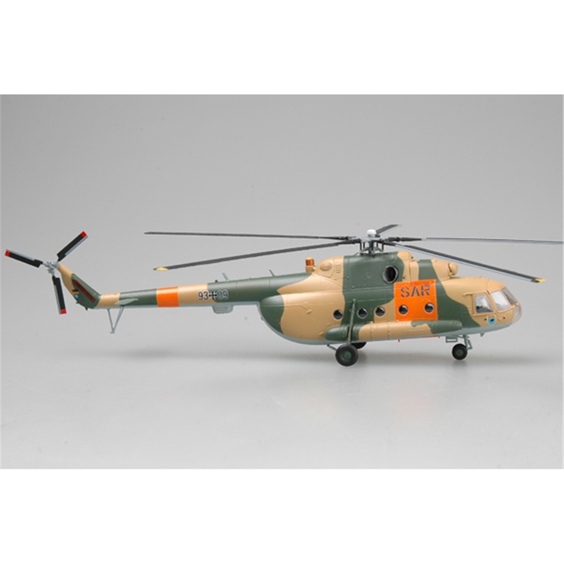 Easy Hobby 37044 1/72 Ölçek, German Army Rescue Group Mi-8T No93+09 Askeri Helikopter, Sergilemeye Hazır Plastik Model