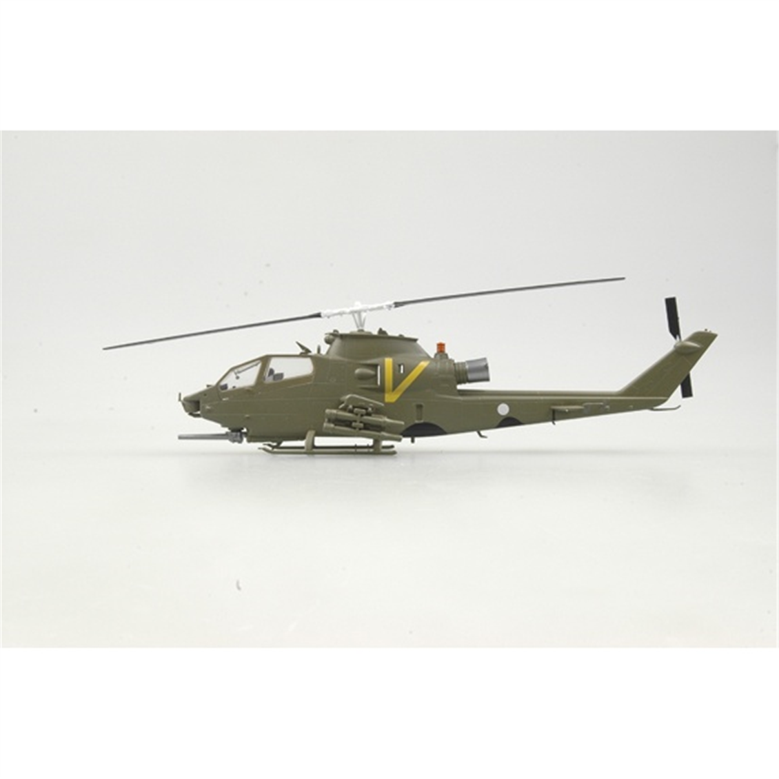 Easy Hobby 37097 1/72 Ölçek, Israeli Air Force AH-1S,No234 of the Southern Cobra Squadron,late 1990s Askeri Helikopter, Serg