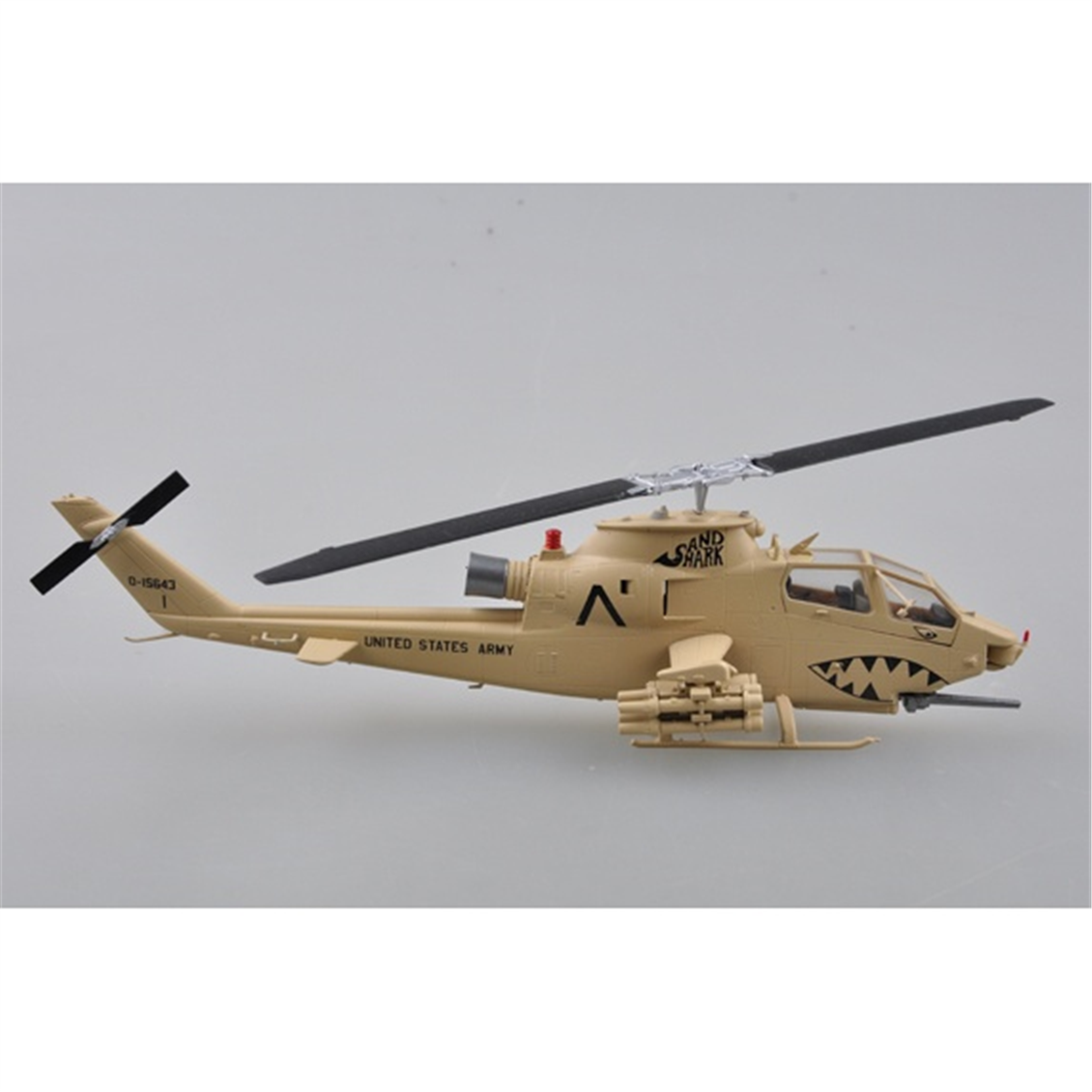 Easy Hobby 37099 1/72 Ölçek, AH-1F, (Sand Shark) Askeri Helikopter, Sergilemeye Hazır Plastik Model