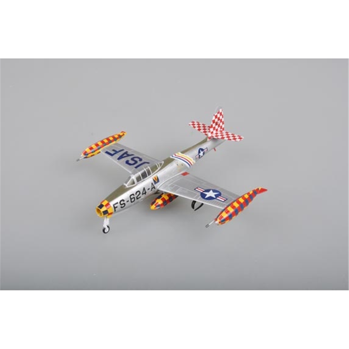 Easy Hobby 37107 1/72 Ölçek, F-84E Flown by The CO of the 86th FBW,Col Laven.Germany 1951 Savaş Uçağı, Sergilemeye Hazır Plasti