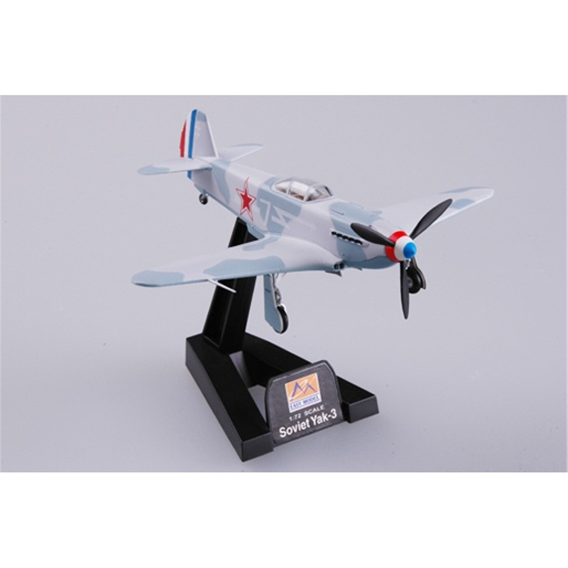 Easy Hobby 37229 1/72 Ölçek, Yak-3 1st Guards Fighter Div. 1945 Savaş Uçağı, Sergilemeye Hazır Plastik Model