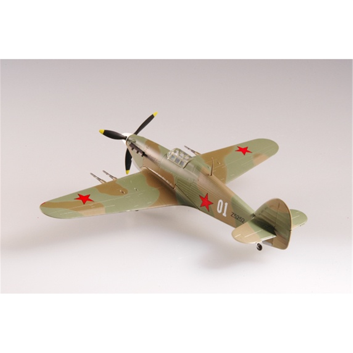 Easy Hobby 37266 1/72 Ölçek, Hurricane MKII 1941  Russia Savaş Uçağı, Sergilemeye Hazır Plastik Model