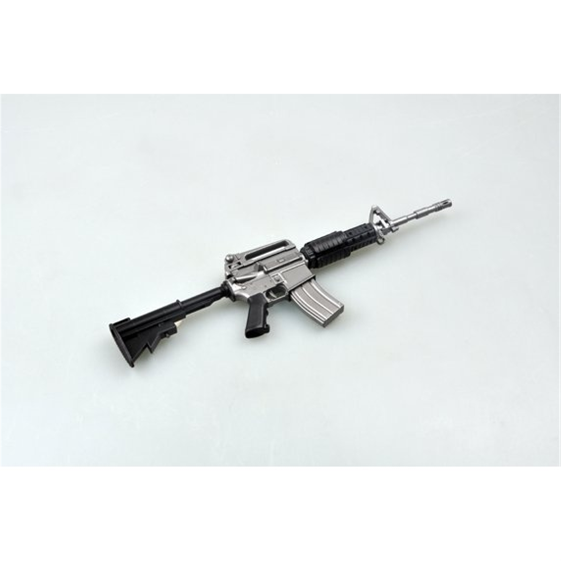 Easy Hobby 39110 1/3 Ölçek,  M4A1RIS Silahı, Sergilemeye Hazır Plastik Model