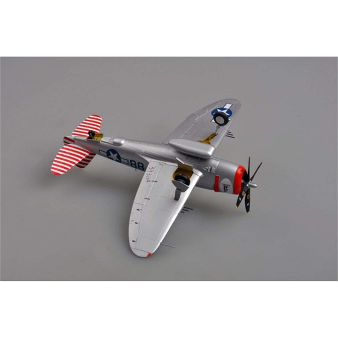 Easy Hobby 39310 1/72 Ölçek, P-47D 527FS,86FG Savaş Uçağı, Sergilemeye Hazır Plastik Model