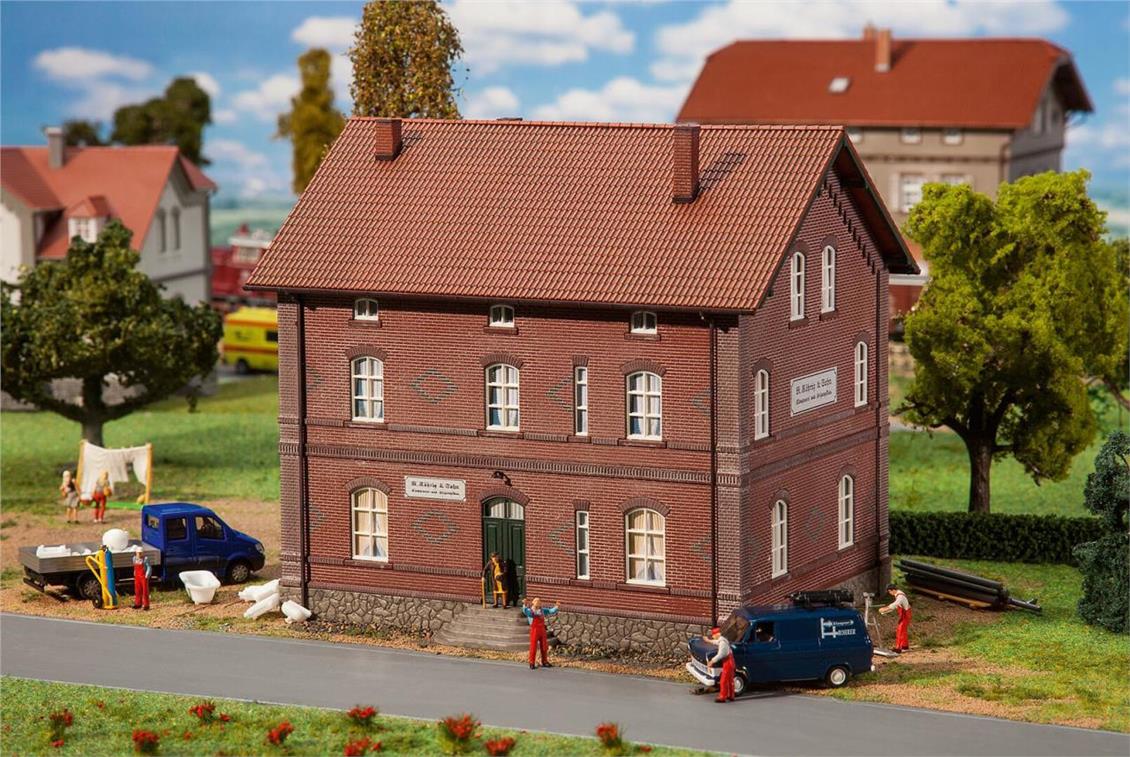 Faller 130196 1/87 M.Röhrig&Sohn Tesisatçı Dükkanı Demonte Plastik Maketi