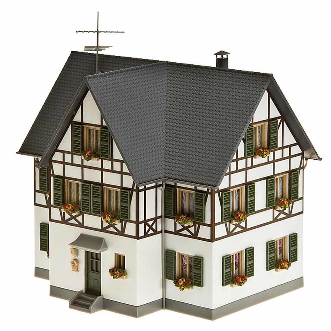 Faller 130259 1/87 Yarı Ahşap İki Katlı Ev Demonte Plastik Maketi