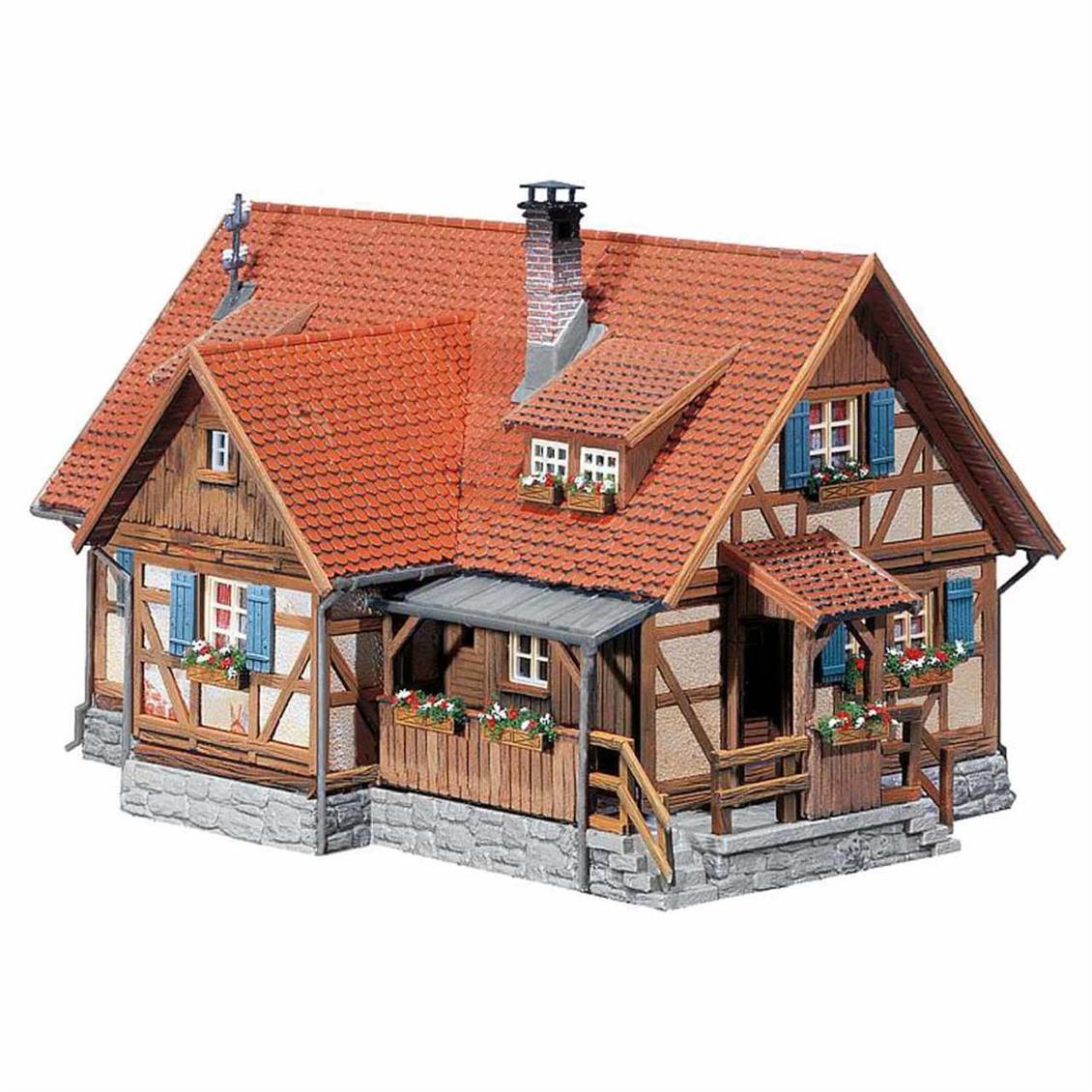 Faller 130270 1/87 Kırsal Yarı Ahşap Ev Demonte Plastik Maketi