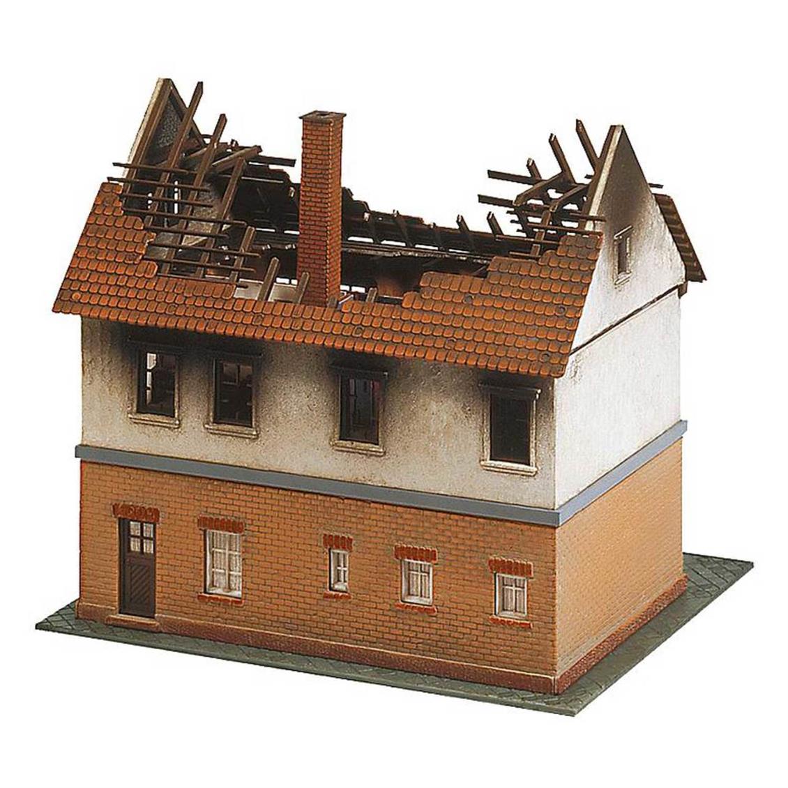 Faller 130429 1/87 Yanan Restoran Binası Demonte Plastik Maketi