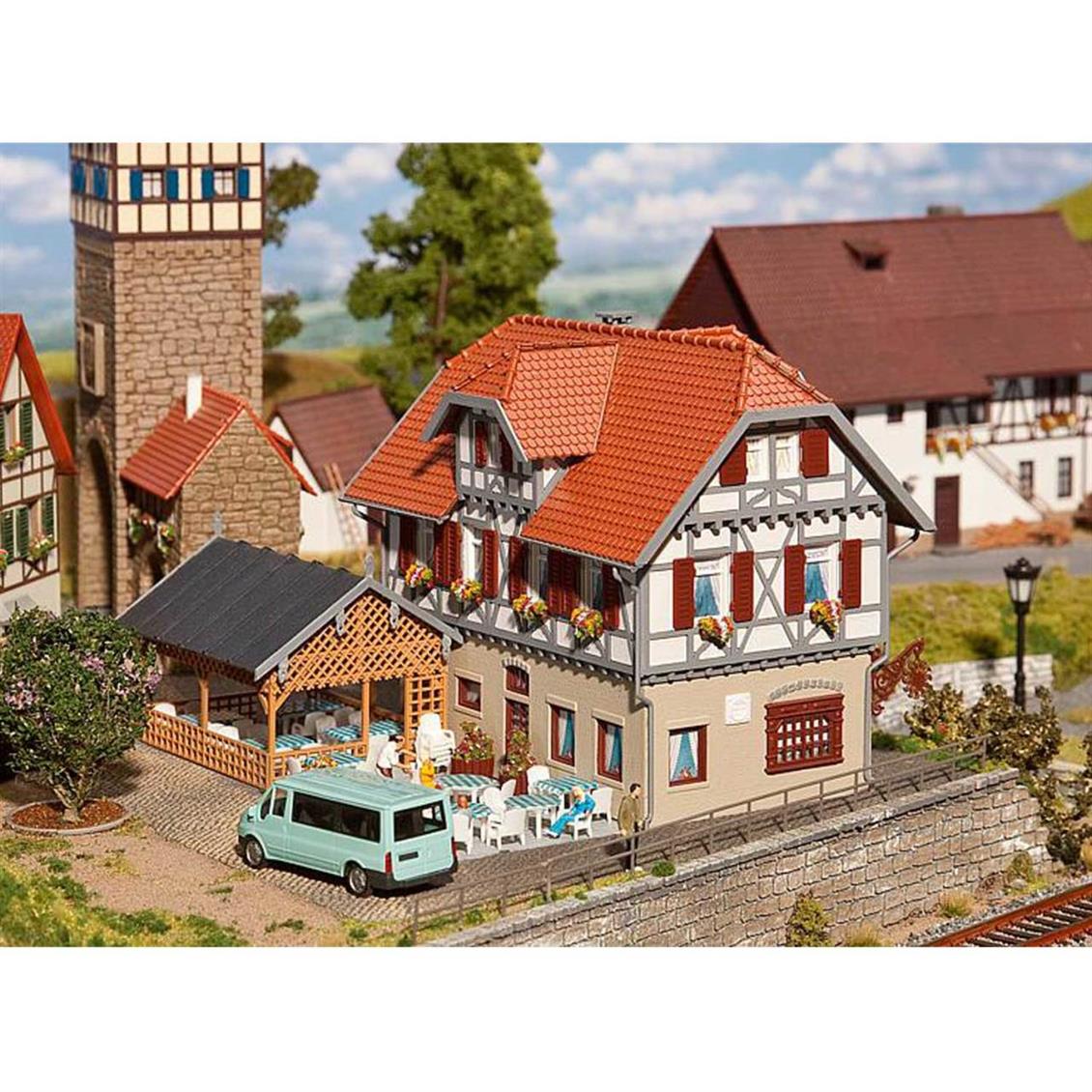 Faller 130438 1/87 Sonne Oteli, Kamelyalı Demonte Plastik Maketi