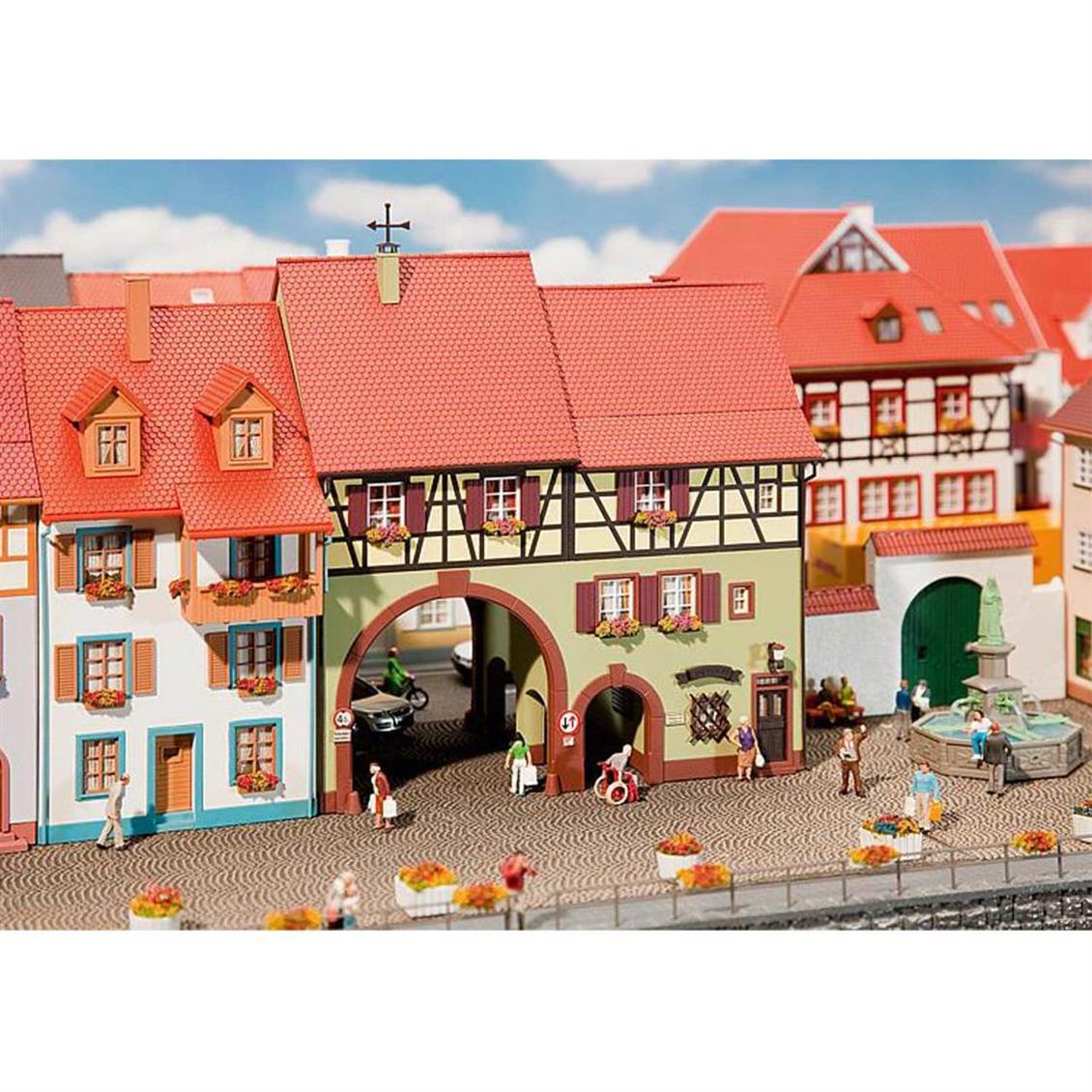 Faller 130499 1/87 Niederes Tor Binası Demonte Plastik Maketi