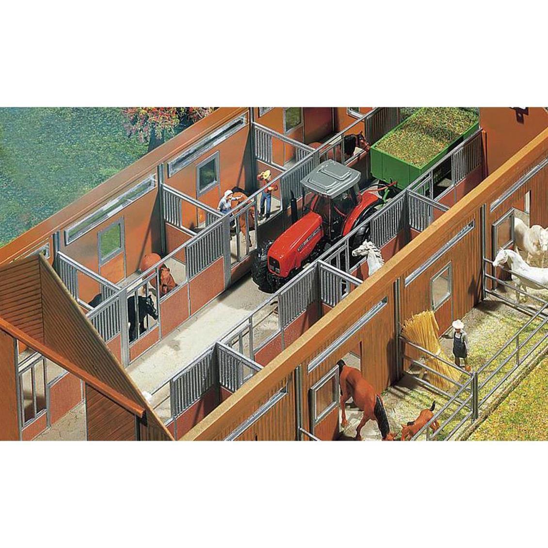 Faller 130525 1/87 Çiftlik Techizatları Demonte Plastik Maketi