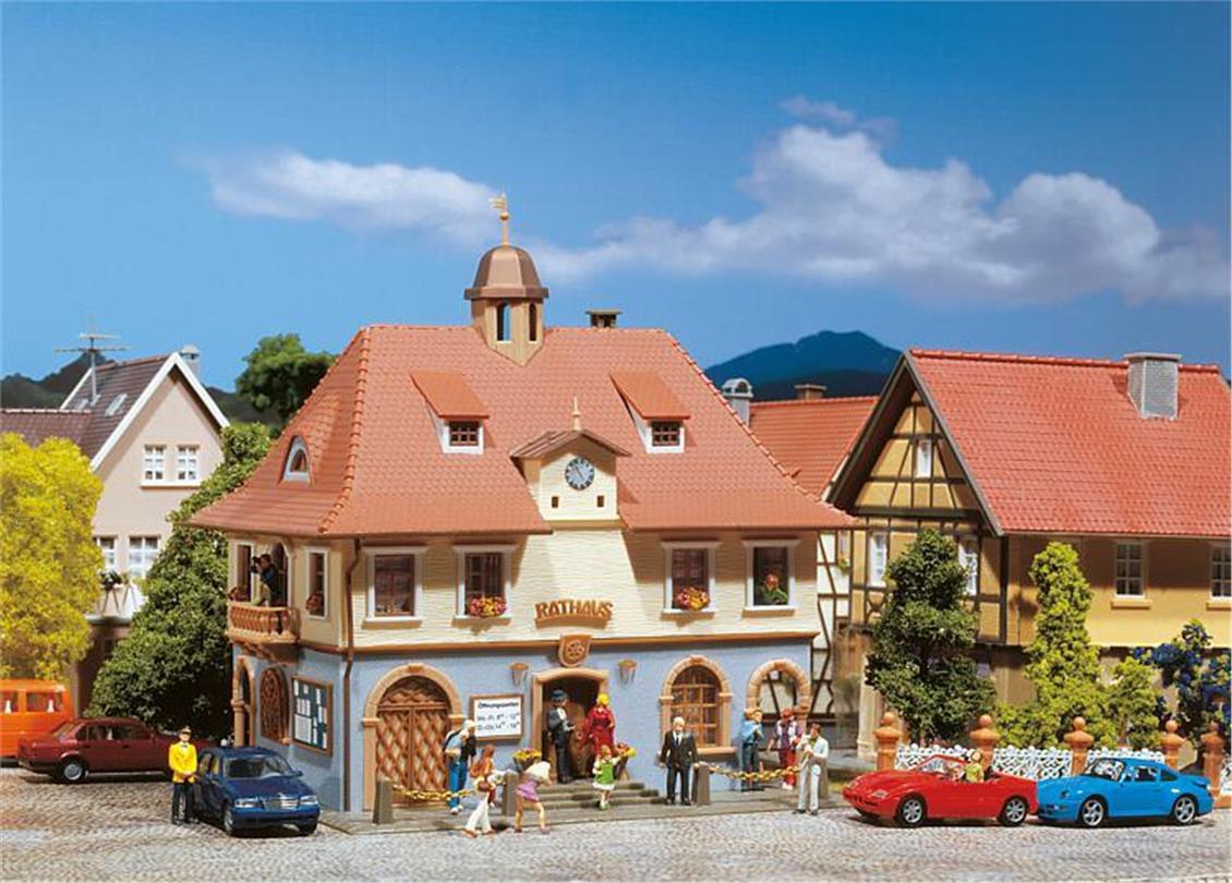 Faller 131540 1/87 Romantik Kasaba Salonu Demonte Plastik Maketi