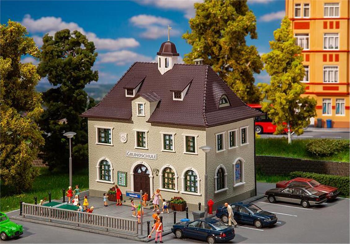 Faller 131551 1/87 Köy Okulu Demonte Plastik Maketi
