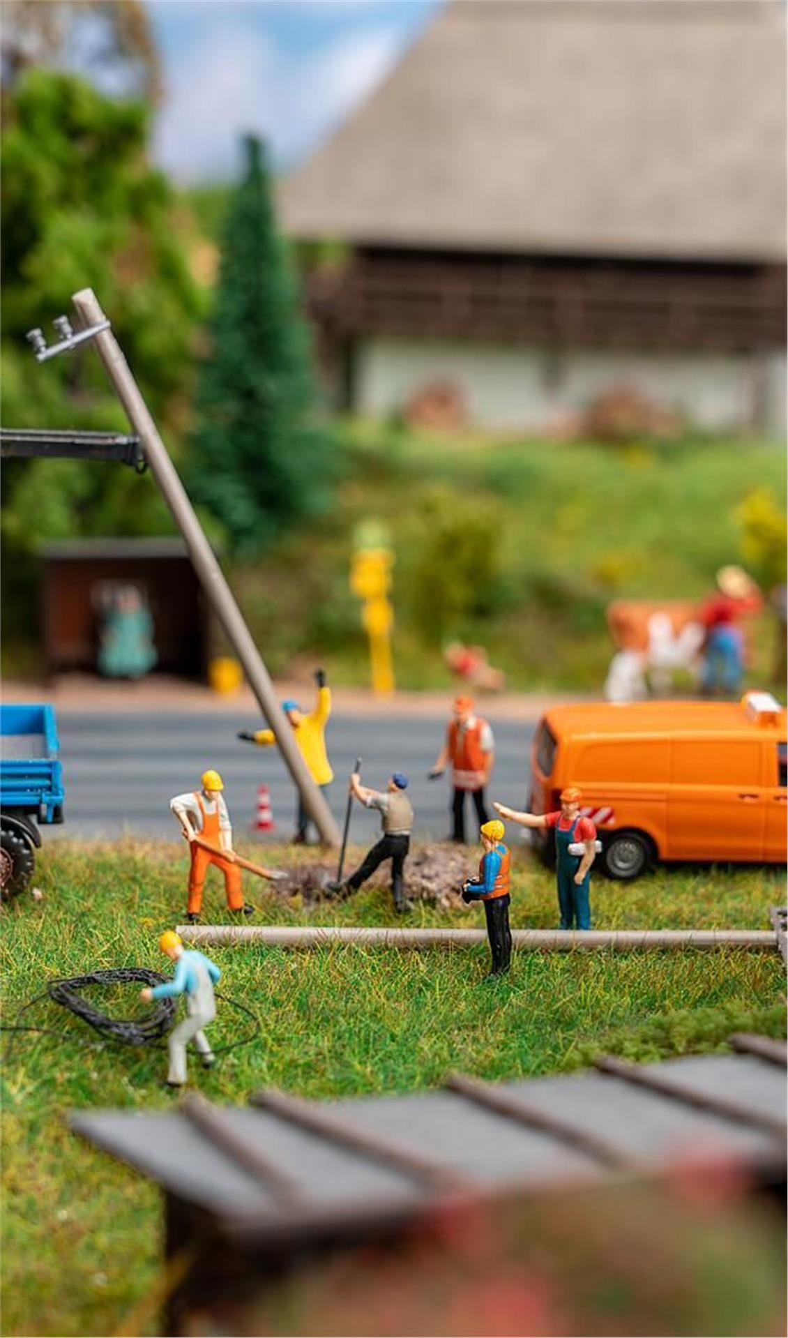 Faller 151612 1/87 Karayolu İşçisi Figürleri