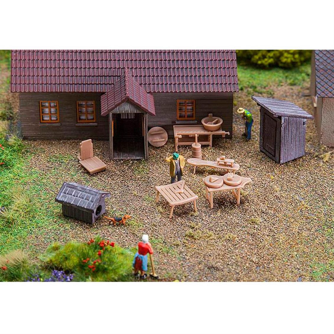 Faller 180449 1/87 Kır Evi Bahçe Mobilyaları  Demonte Plastik Maketi