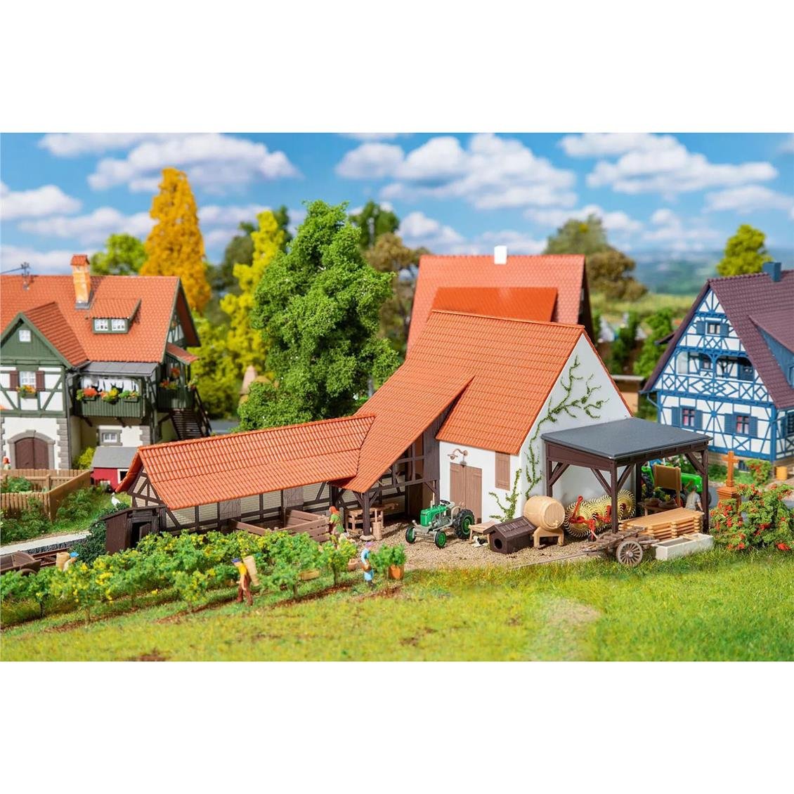 Faller 191779 1/87 Ölçek, Çiftçi Deposu ve Tarımsal Aletler, Plastik Model Kiti