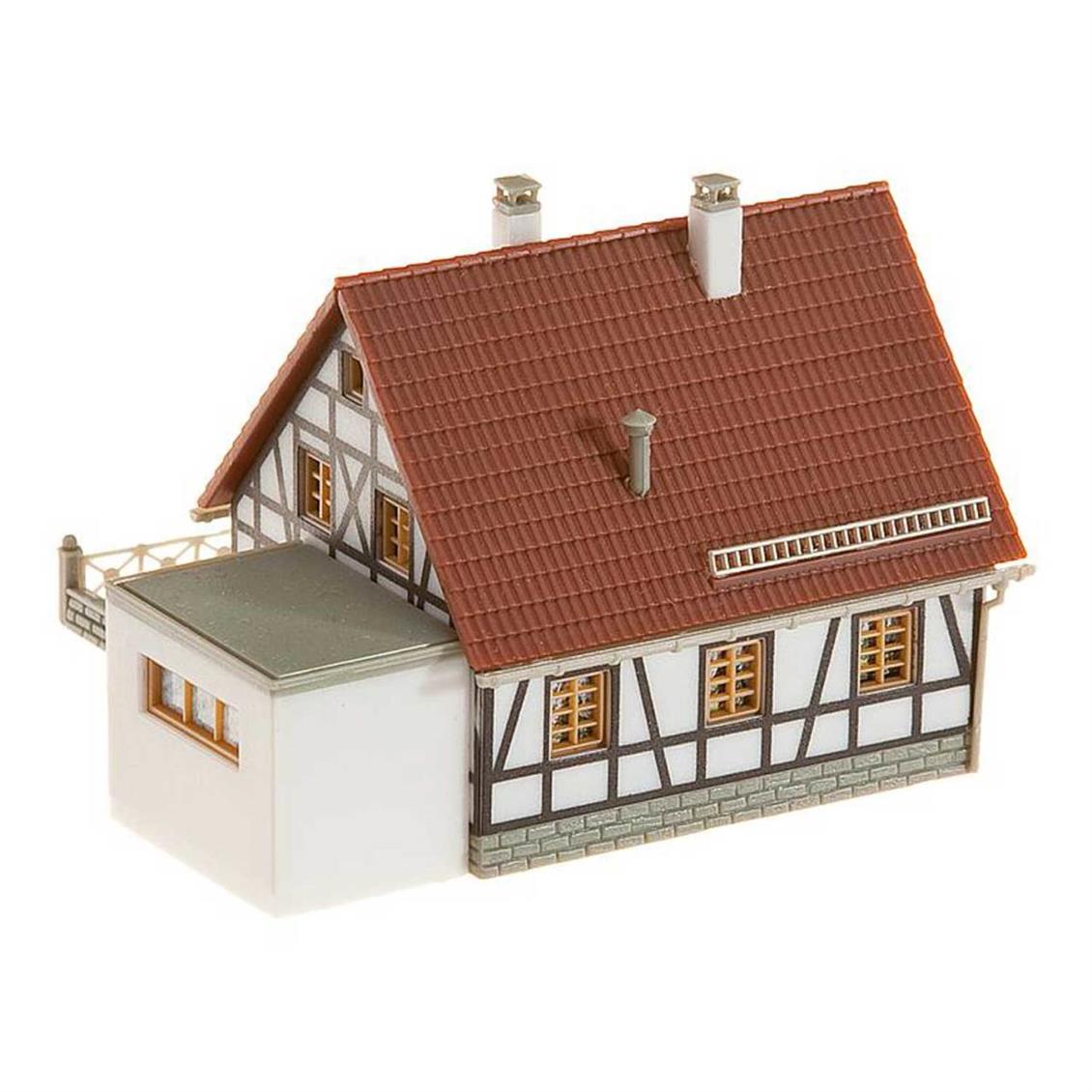 Faller 232215 1/160 Garajlı Müstakil Ev Demonte Plastik Maketi