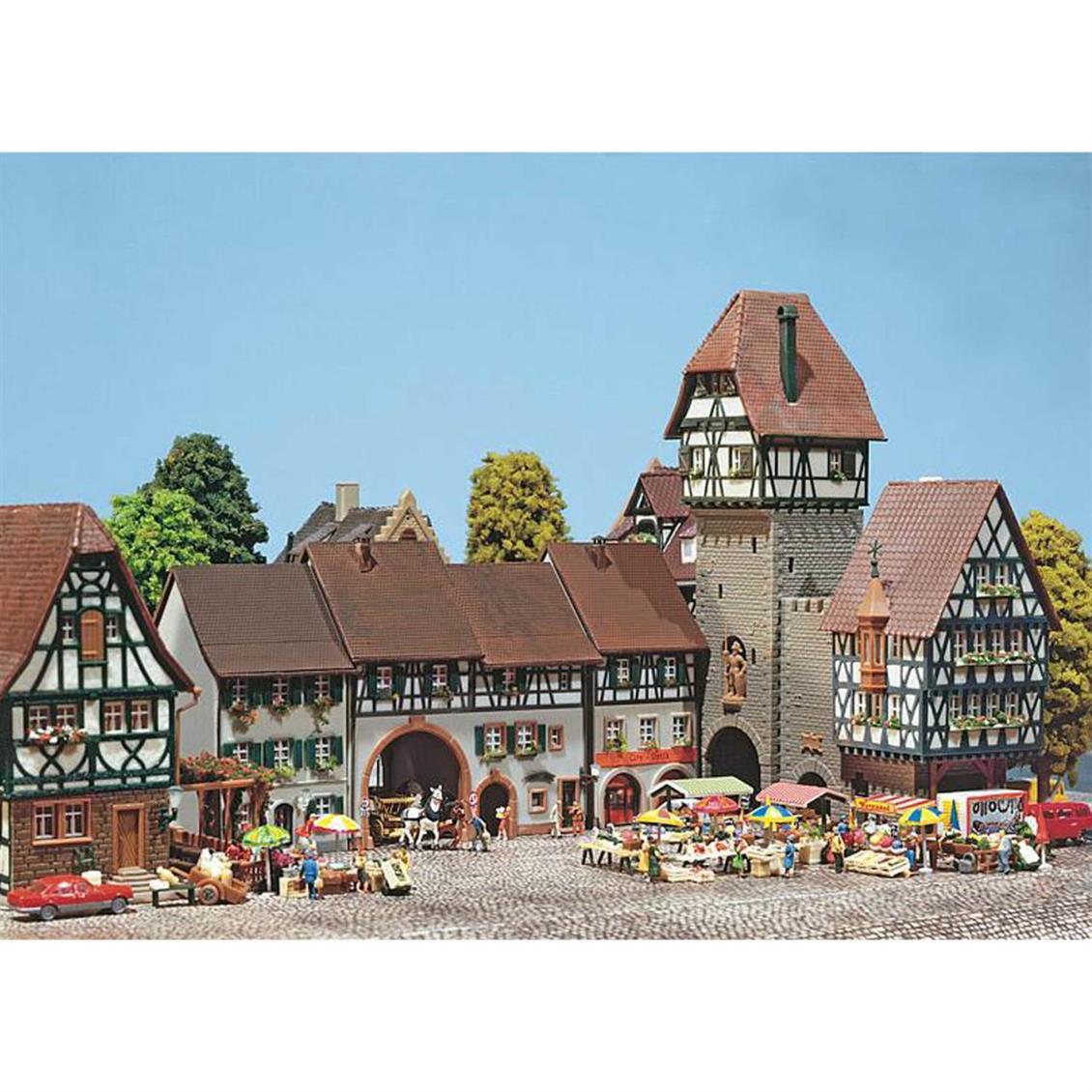 Faller 232284 1/160 Eski Şehir Girişi Demonte Plastik Maketi