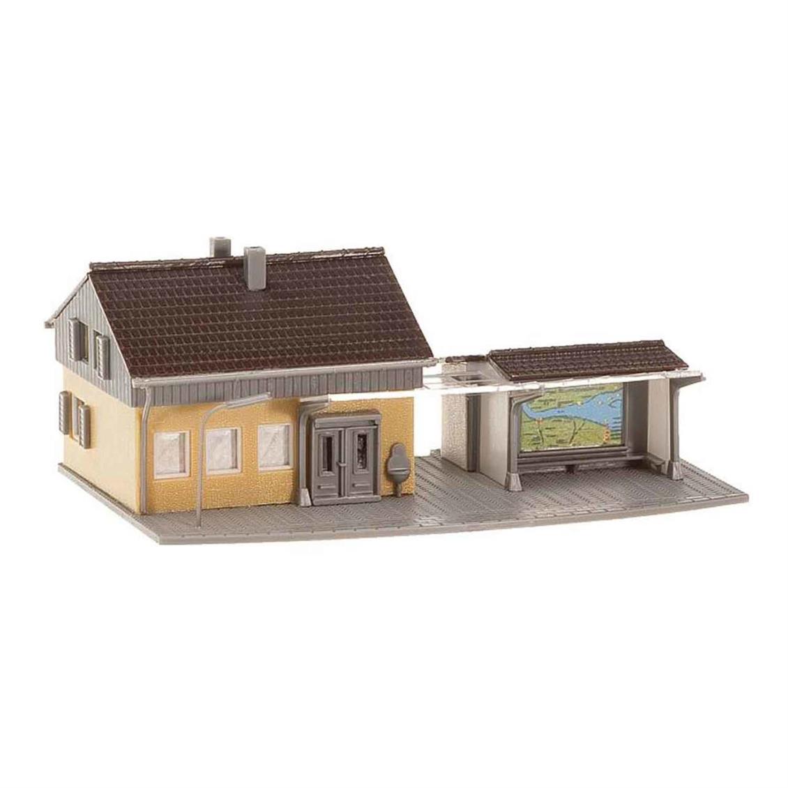 Faller 282706 1/220 Blumendorf İstasyonu  Demonte Plastik Maketi