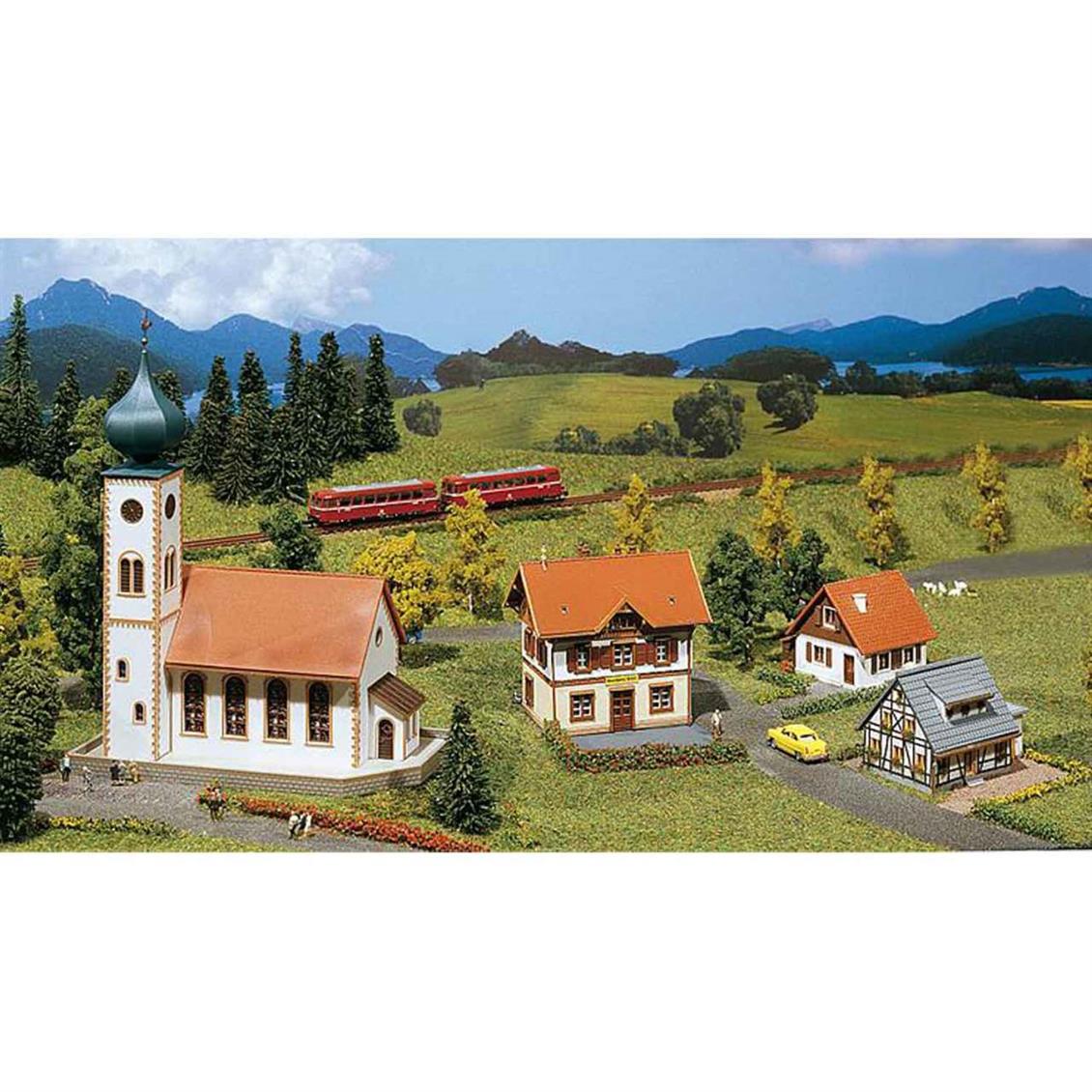 Faller 282777 1/220 Köy Seti ( 5 Parça ) Demonte Plastik Maketi