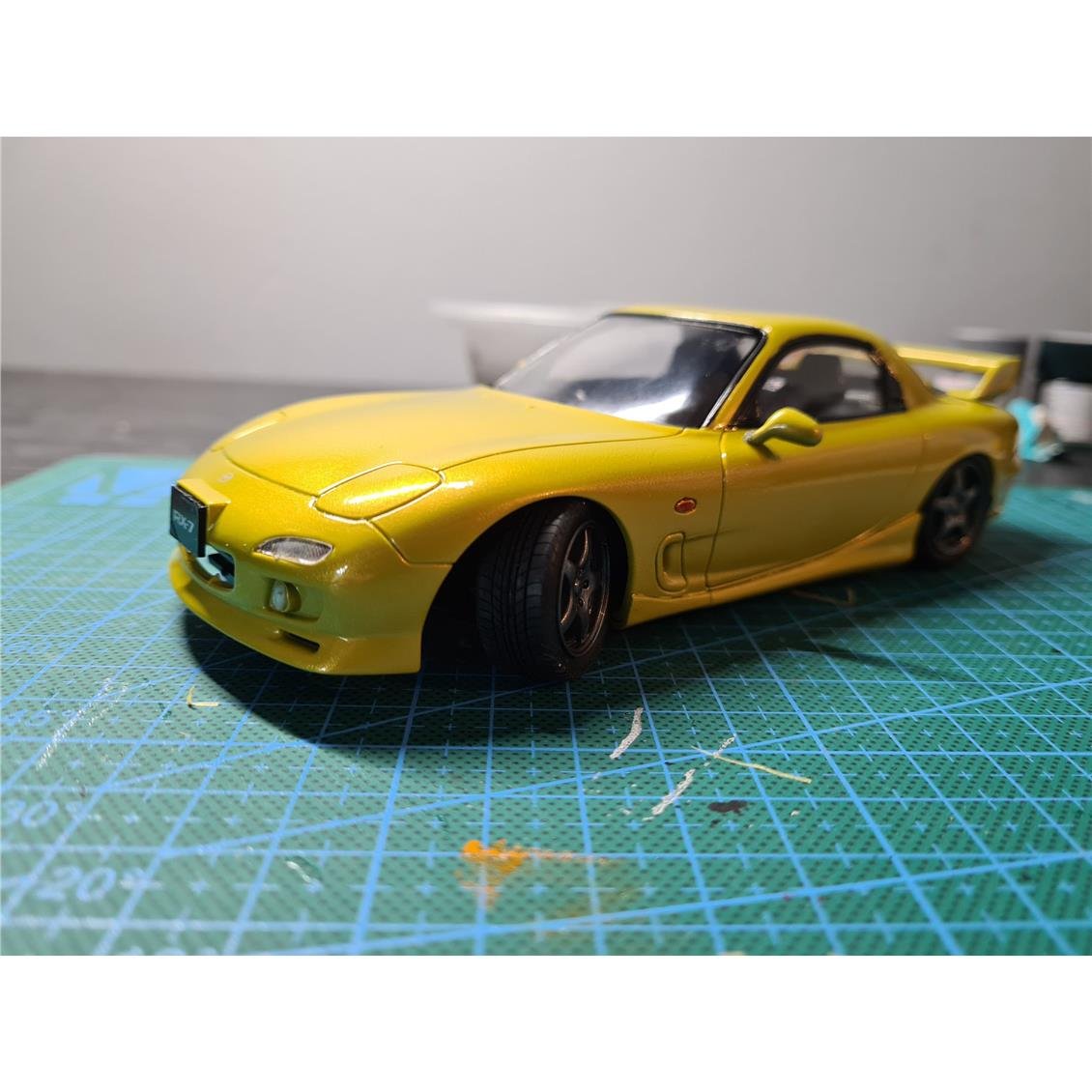 Fujimi ID-36 03942 1/24 Ölçek, Mazda FD3S RX-7 Type RS, (Cam Boyama Maskesi ile), Otomobil Plastik Model Kiti