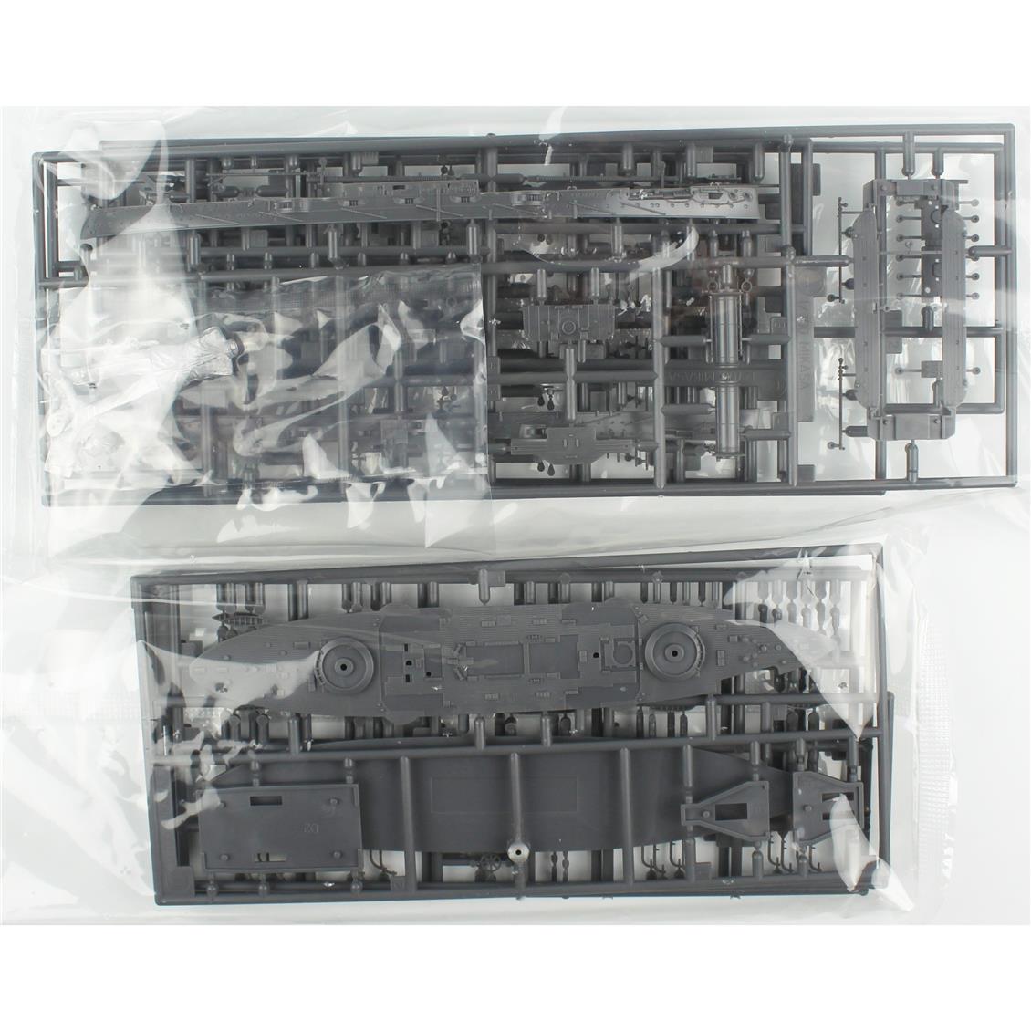 Hasegawa 071 30071 1/700 Scale, IJN Battleship Mikasa w/ Akiyama Saneyuki 54mm metal figure, (Waterline Series) Battleship, P