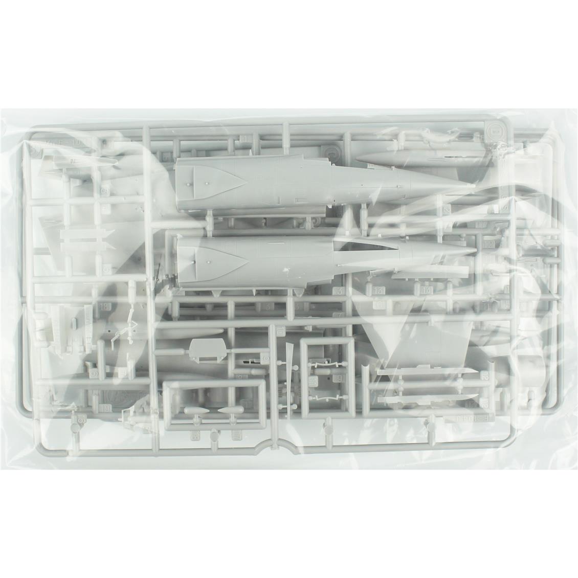 Hasegawa 1446 1/72 Ölçek, F-104J/CF-104 Stargighter (JASDF/CANADA).Savaş Uçağı Plastik Model Kiti