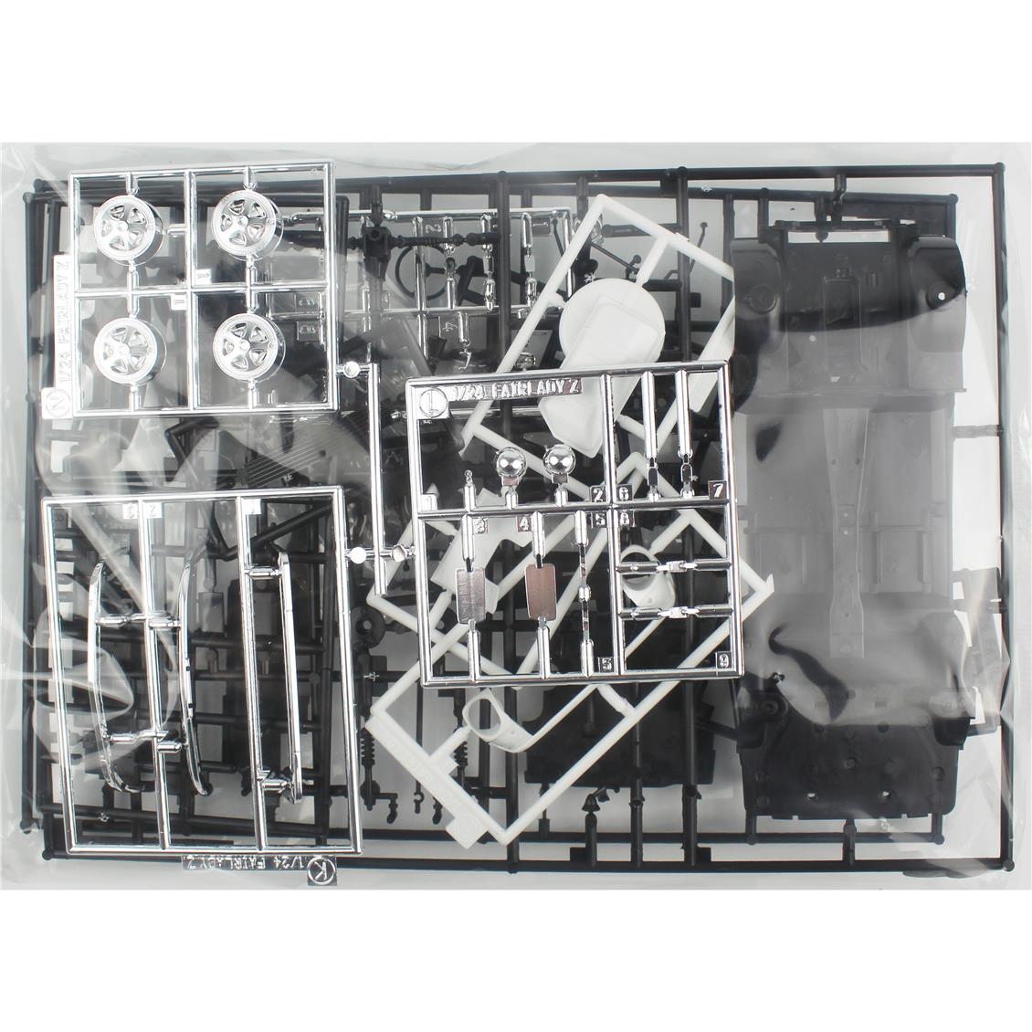 Hasegawa 20405 1/24 Scale, Datsun 240Z HLS30 (left-hand drive version), Plastic Car Model Kit