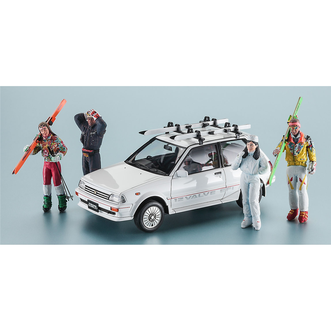 Hasegawa 20610 1/24 Ölçek, Toyota Starlet EP71 Si White Limited Edition (3door) (Ski Version) Otomobil Plastik model Kiti