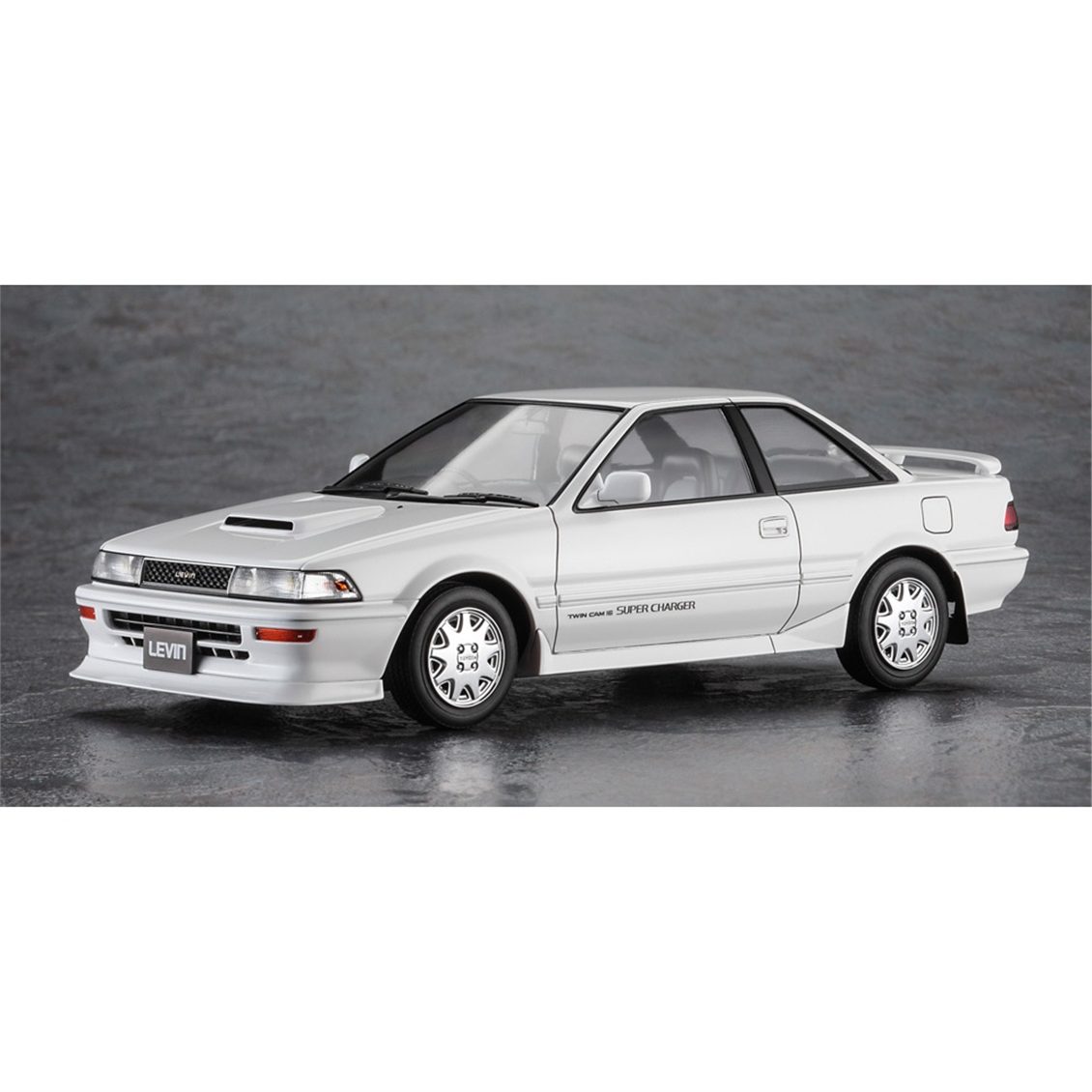 Hasegawa 20655 1/24 Ölçek, Toyota Corolla Levin AE92 GT-Z Late Version w/Lip Spoiler, Otomobil Plastik Model Kiti