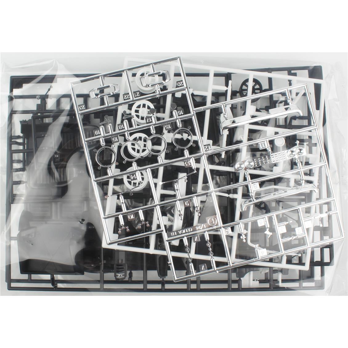 Hasegawa 20736 1/24 Scale, Toyota Celica LB 1600GT (Custom Version), Plastic Car Model Kit