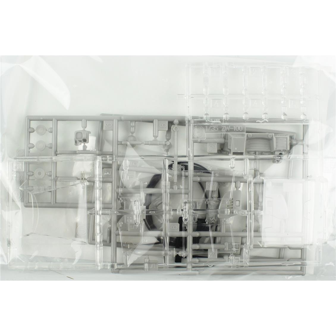 Hasegawa 66105 1/35 Scale, Hitachi ZW100-6 Wheeled Loader with Log Handling Attachment, Plastic Model Kit