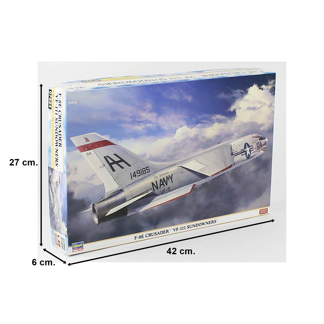 Hasegawa 7524 1/48 Ölçek, F-8E Crusader (VF-111 Sundowners) Savaş Uçağı Plastik Model Kiti