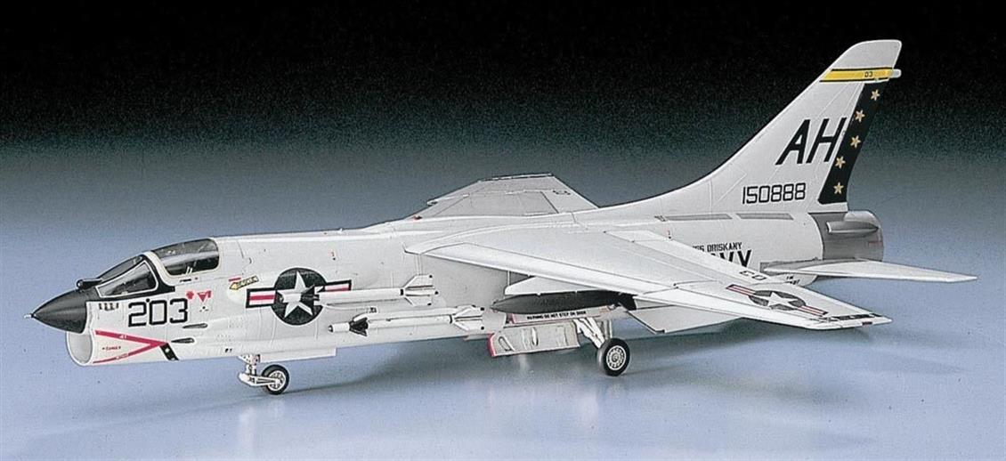 Hasegawa C9 00339 1/72 F-8E Crusader Savaş Uçağı Demonte Plastik Maketi