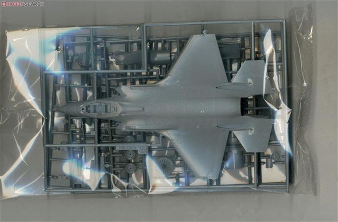 Hasegawa E42 01572 1/72 F-35A Lightning II Savaş Uçağı Demonte Plastik Maketi