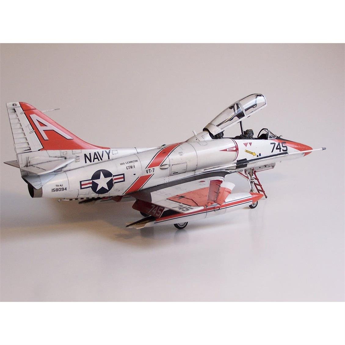 Hasegawa PT43 7243 1/48 Ölçek, TA-4J Skyhawk, Savaş Uçağı Plastik Model Kiti